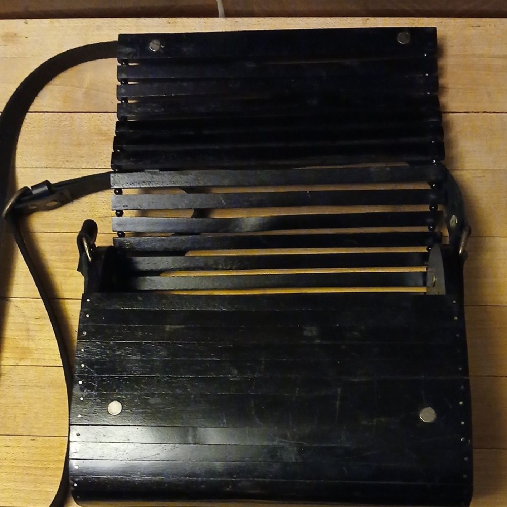 Elegant Black Wood Slat Leather Strap Crossbody Bag